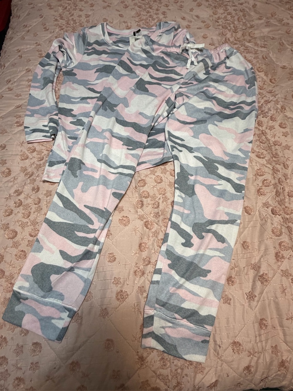 Kensie NWT Pink Gray Camouflage 2-Piece Pajama Set Soft Joggers Cozy Large